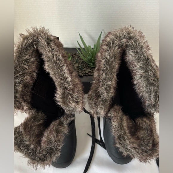 NWOT KHOMBU BLACK WOMENS “SLOPE” SNOW BOOTS SUEDE WITH FAUX FUR COLLAR TRIM SZ 8 - Picture 8 of 11